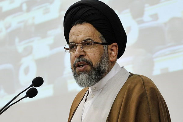 علوي: الأمن نعمة كبرى والأمن الدائم لإيران مدين للثورة الاسلامية