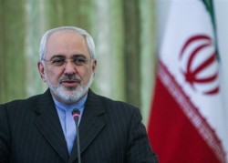 ظریف یؤکد علی ضرورة تطویر العلاقات بین ایران و باکاستنان
