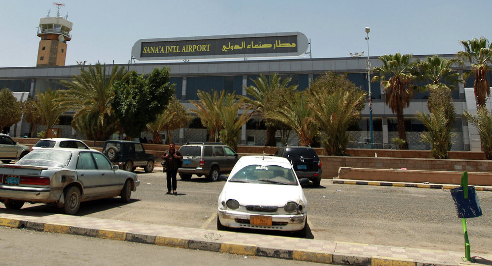 أنصار الله: التحالف قصف مطار صنعاء لمنع وصول رحلات الإغاثة التابعة للأمم المتحدة