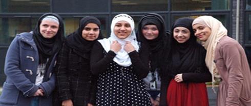 نساء كنديات يقررن ارتداء الحجاب تضامنا مع المسلمات