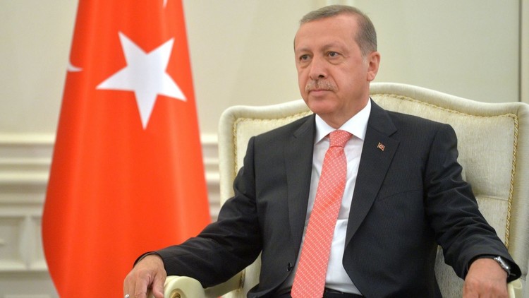 الأتراك يصوتون في استفتاء تاريخي بشأن توسيع سلطة إردوغان