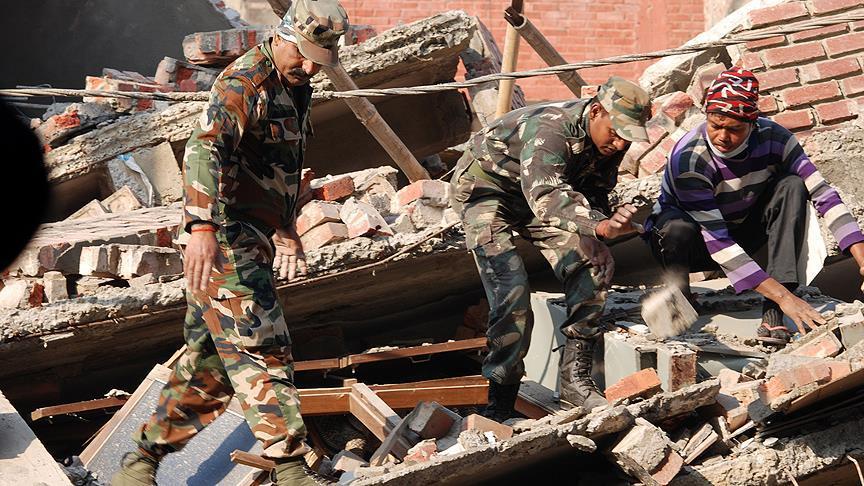 انهيارات أرضية تحاصر 13 ألف شخص قرب معبد هندوسي بالهند