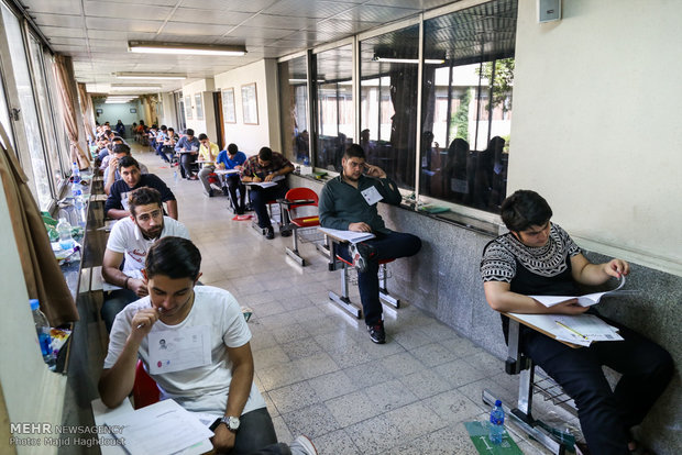 جامعة طهران تقيم للمرة الأولى اختبار کفاءة في اللغة العربية