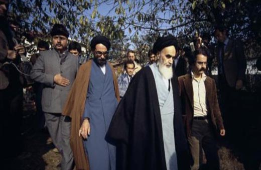 الايرانيون يحتفون بذكرى انتصار الثورة في نوفل لوشاتو