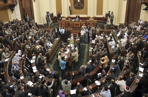 البرلمان المصري يناقش موازنة قطاعي الصحة والسكن