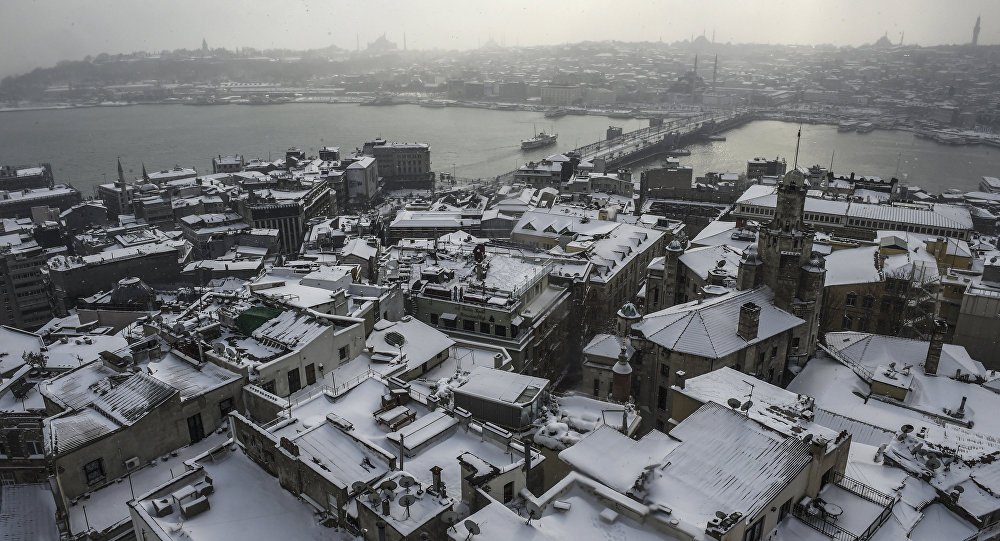Over 470 int'l flights canceled at Istanbul Airport due to heavy snow