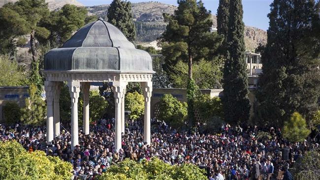 Iranians commemorate national day for prominent poet Hafez