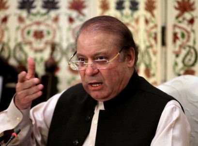 Pakistani anti-corruption court indicts ousted PM Sharif and his daughter