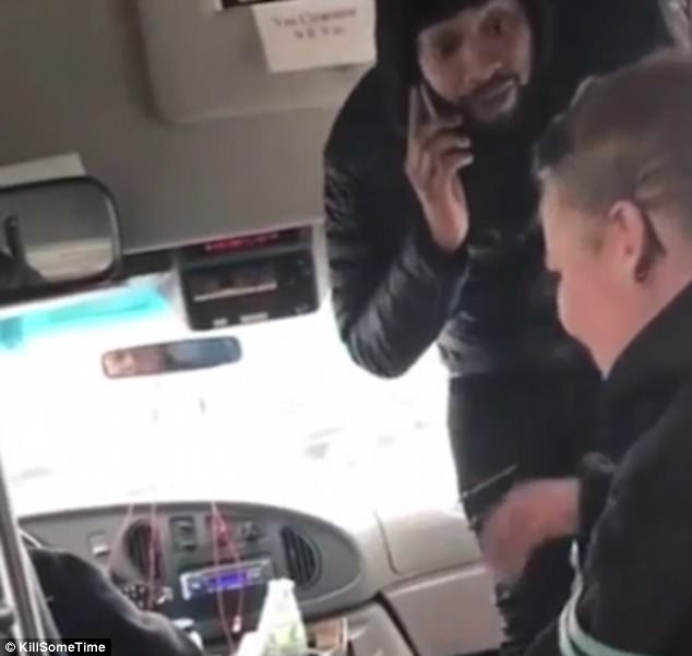 Australian woman insults Muslim bus passenger, slap driver