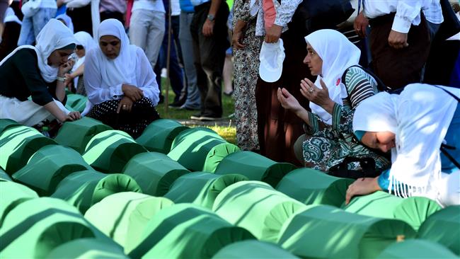 Thousands pay tribute to Muslim victims of 1995 Srebrenica massacre