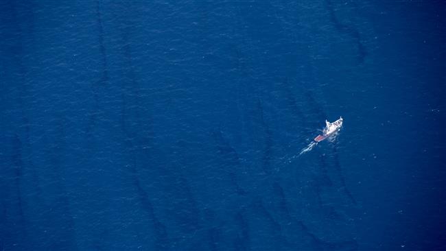 Oil slick caused by sunken tanker trebles in size off China coast: Official