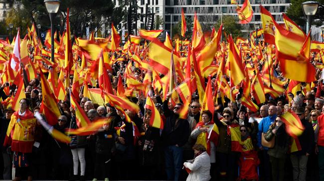 Thousands demonstrate in Madrid for Spanish unity