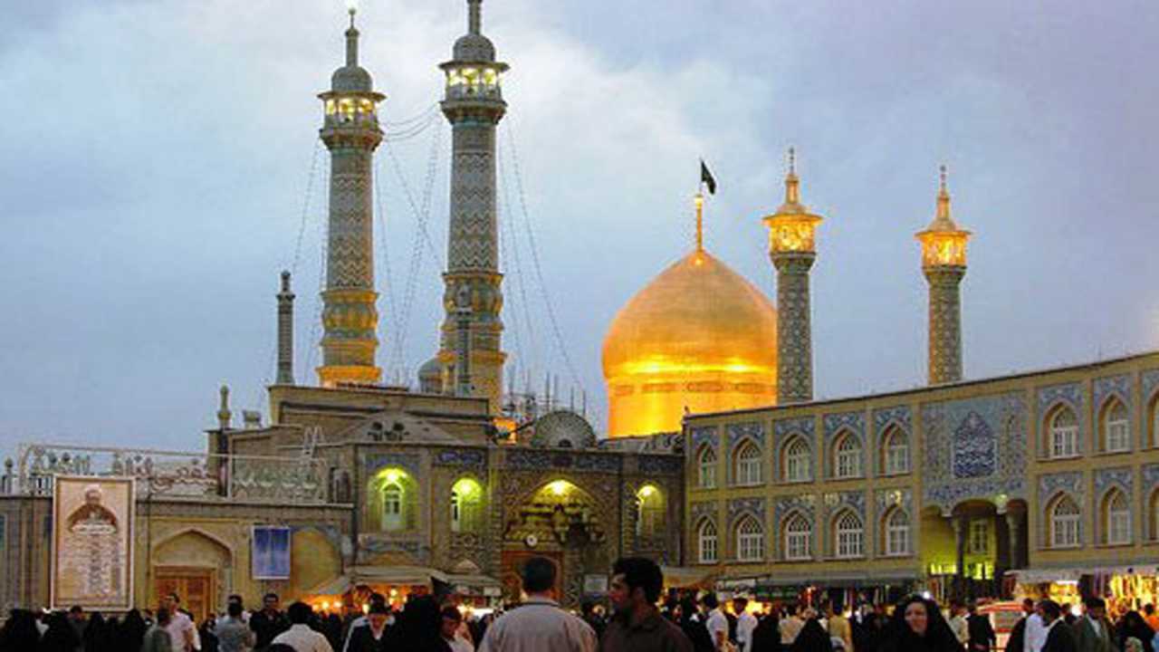 The presence of 15,000 European tourists in holy shrine of lady Fatima al-Ma’suma (A.S) in the last eight months