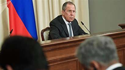 Russian FM: US threat to hit Damascus 'unacceptable'