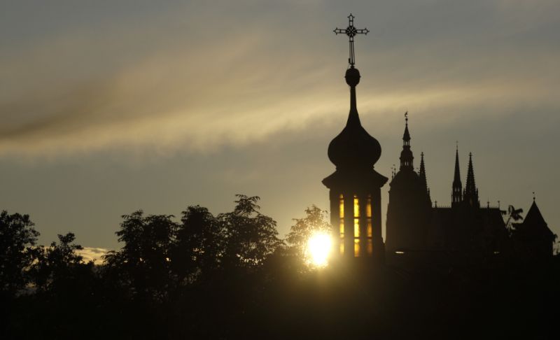 Czech lawmakers approve taxation of church restitution plan