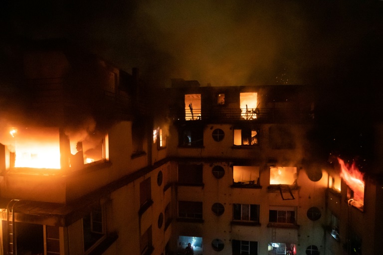8 dead, 30 injured as apartment burns in flames in Paris