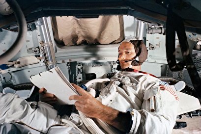 U.S. should skip moon and head for Mars, Apollo 11's Michael Collins says