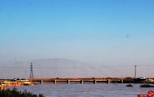 تصویری زیبا از پل رودخانه مهران