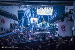 اجرای اردوان کامکار در سی و سومین جشنواره موسیقی فجر