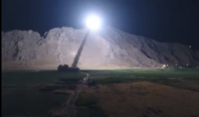 لحظه آماده‌سازی موشک‌های سپاه برای شلیک به مقر داعش +فیلم