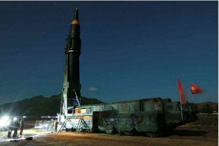 «پیونگ یانگ» آماده جنگ با امپریالیسم/آیا موشک‌های «هواسونگ» ارتش کره شمالی به میدان می آیند؟ + تصاویر