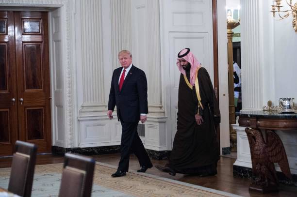 بلومبرگ: تغییرات اخیر در خاندان آل سعود خطرناک است/ محمد بن سلمان در تلاش است با حمایت ترامپ به مقابله با ایران بپردازد