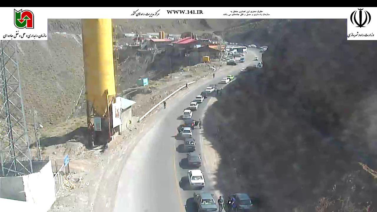 ترافیک در آزاد راه تهران-کرج و محورهای شمالی کشور سنگین است