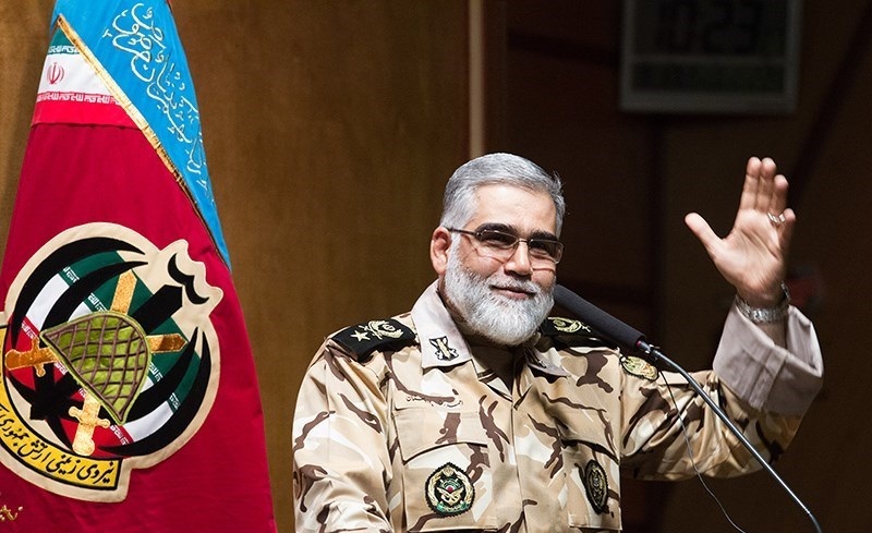 نائب القائد العام للجيش الايراني يتفقد قاعدة مهرآباد الجوية