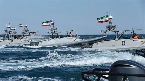 سفن حربية ايرانية وباكستانية تنفذ تمرينا مشتركا في بحر عمان