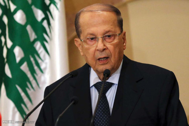 الرئيس اللبناني يعلّق عمل البرلمان لمدة شهر