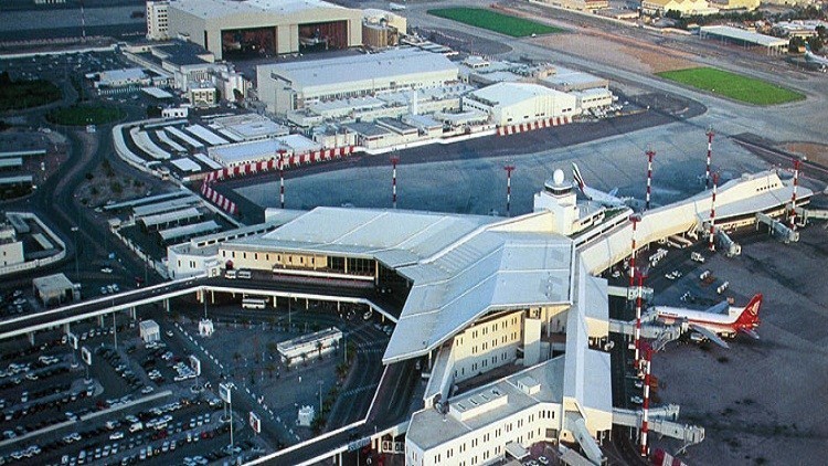 مقتل شرطي وإصابة آخر في مطار الكويت