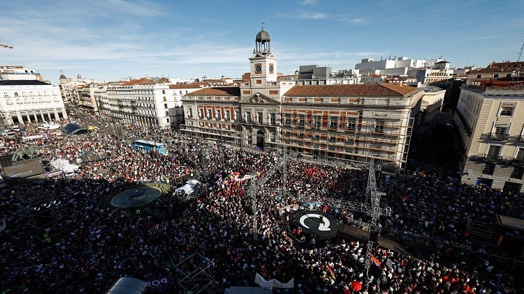مظاهرة حاشدة في مدريد ضد رئيس الوزراء