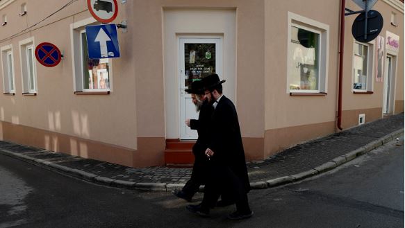 تقرير: زعيم جالية يهودية في ألمانيا مسيحي