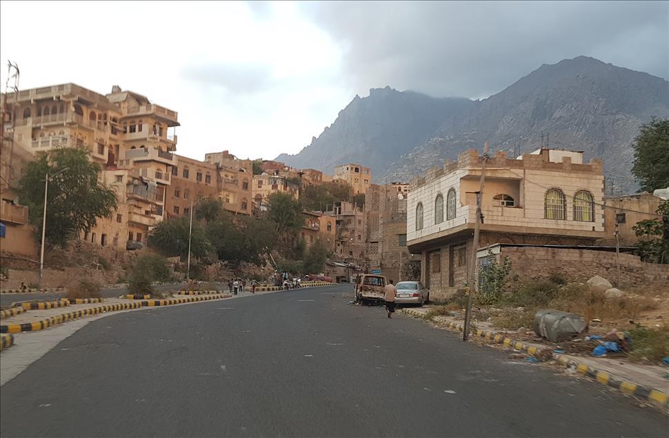 تعز اليمنية.. الحياة تزداد صعوبة مع استمرار الحرب والحصار