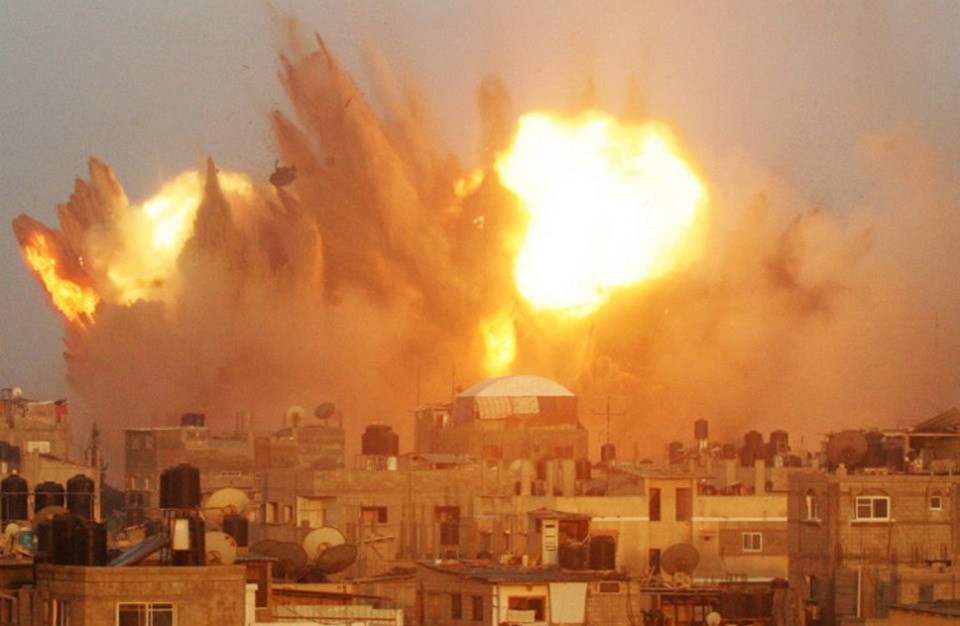 طائرات الاحتلال الإسرائيلى تقصف ميناء غزة ومواقع لكتائب القسام