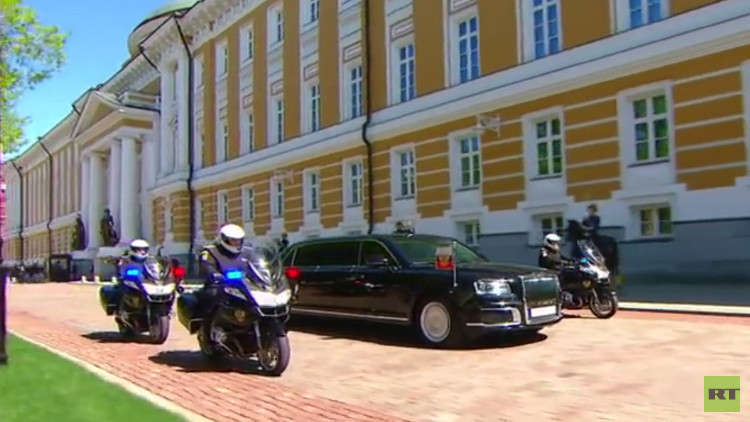 بوتين يعلق على سيارة الرئاسة الروسية الجديدة