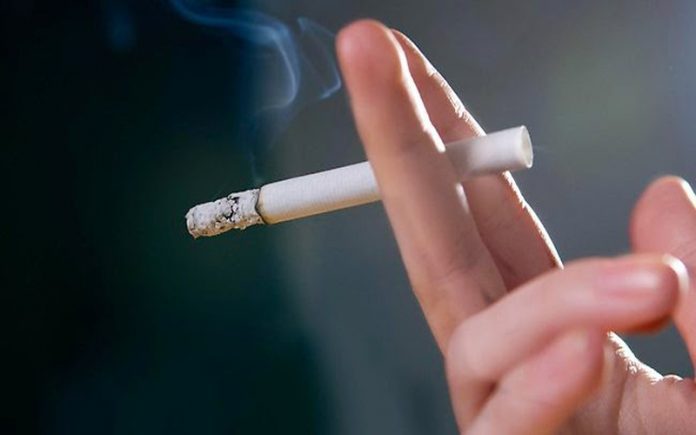 علماء: التدخين يسبب مرضاً عقلياً خطيراً