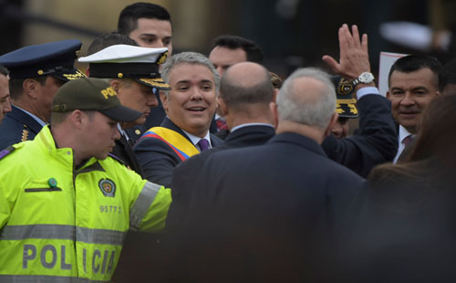 صور.. تنصيب إيفان دوكيه رئيسا جديدا لكولومبيا