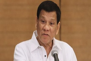 رئيس الفلبين ينفد صبره ويأمر بإعادة النفايات إلى كندا