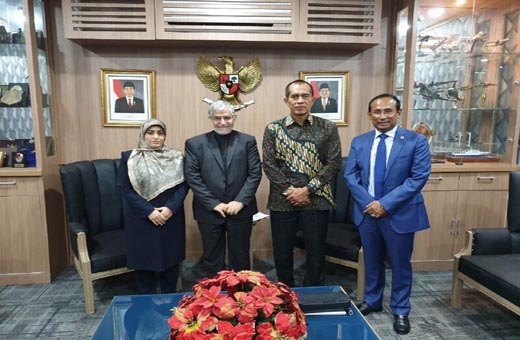 إيران وإندونيسيا تؤكدان على توسيع التعاون البرلماني