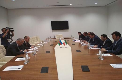 تطوير التعاون بين ايران وجمهورية آذربيجان في قطع الجمارك