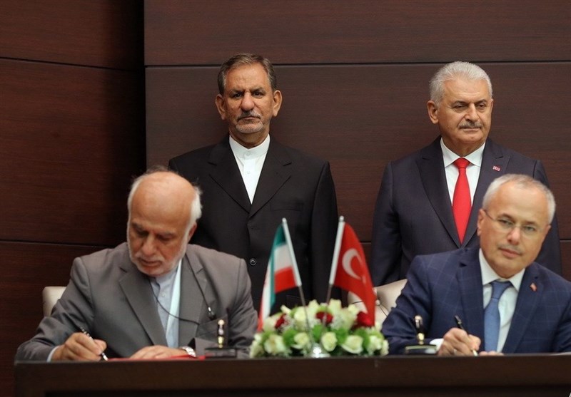 Iran, Turkey ink agreements in scientific, environmental fields