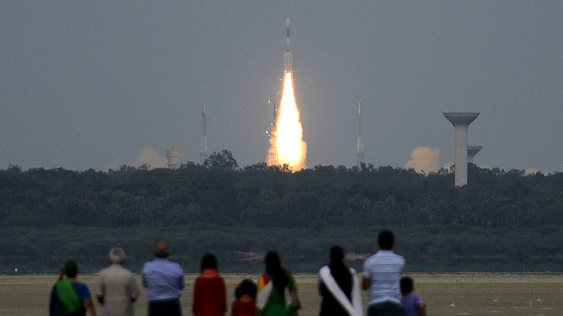India to make moon journey 10yrs after 1st lunar mission