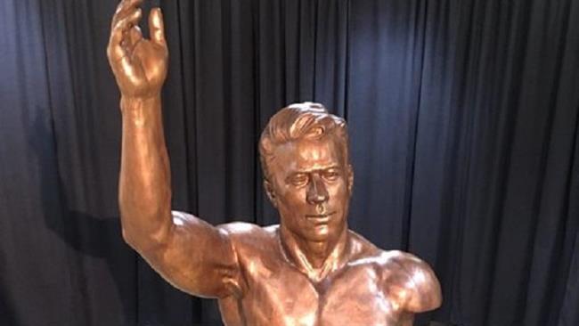 Bust unveiled in memory of late world wrestling champion Takhti