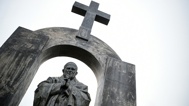 40K sign petition to ‘defend the cross’ on Polish pope’s statue in France