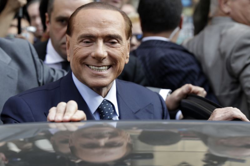 Italy: Former Premier Berlusconi back at center of politics
