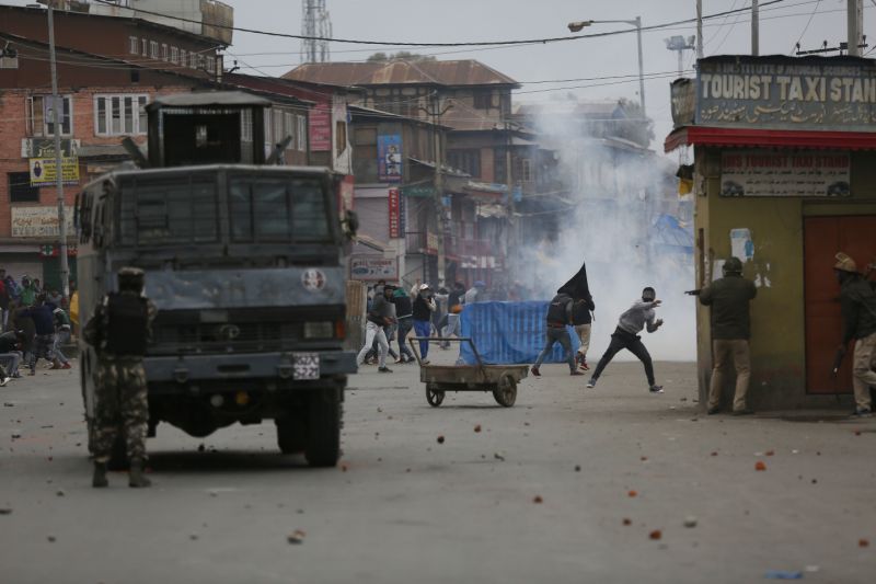 Fighting in Kashmir city leaves 3 combatants, civilian dead