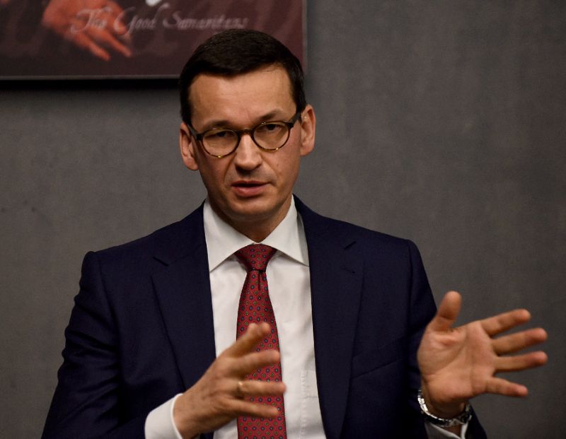 Polish PM seeks to thaw ties with Berlin trip