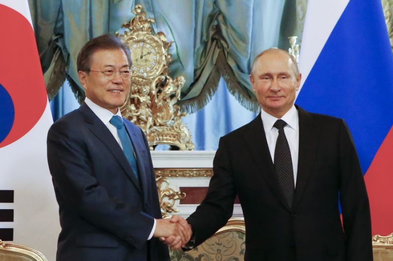 South Korean president in Russia to boost economic ties