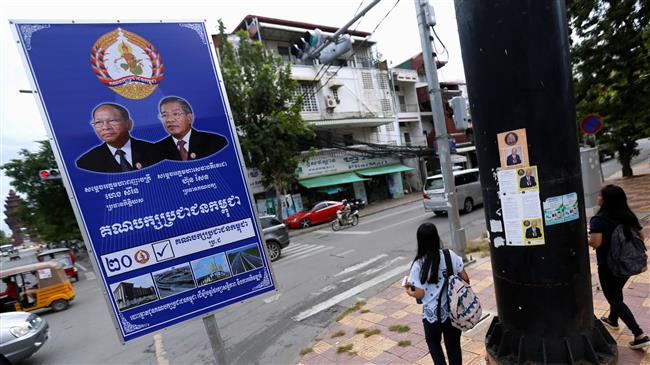 Cambodia accused of cutting off opposition